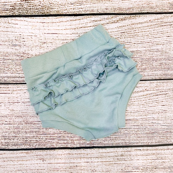 Orcas Lucille Ruffle Bummies - Picture 1 of 3